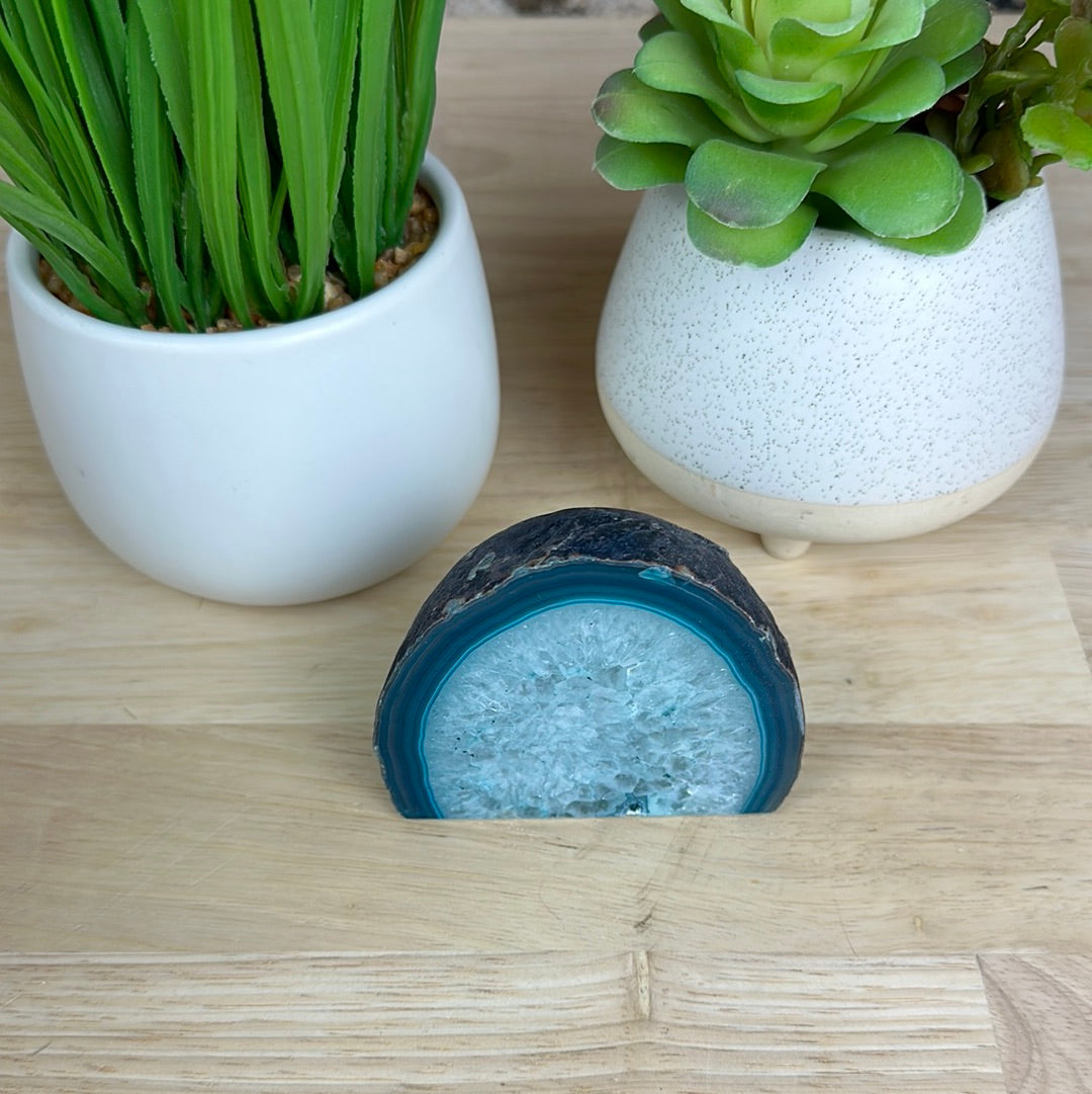 Agate Geode Home Décor with a Cut Base 4-inch