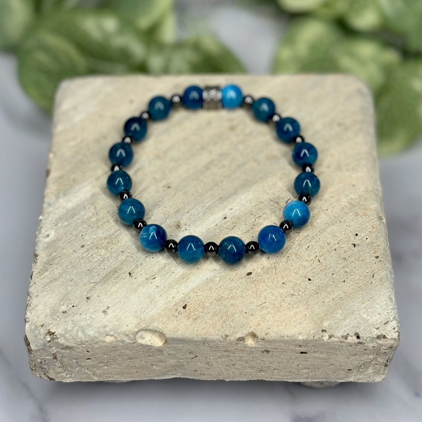 Apatite and Hematite Unisex Stretch Bracelet - Artisan Made