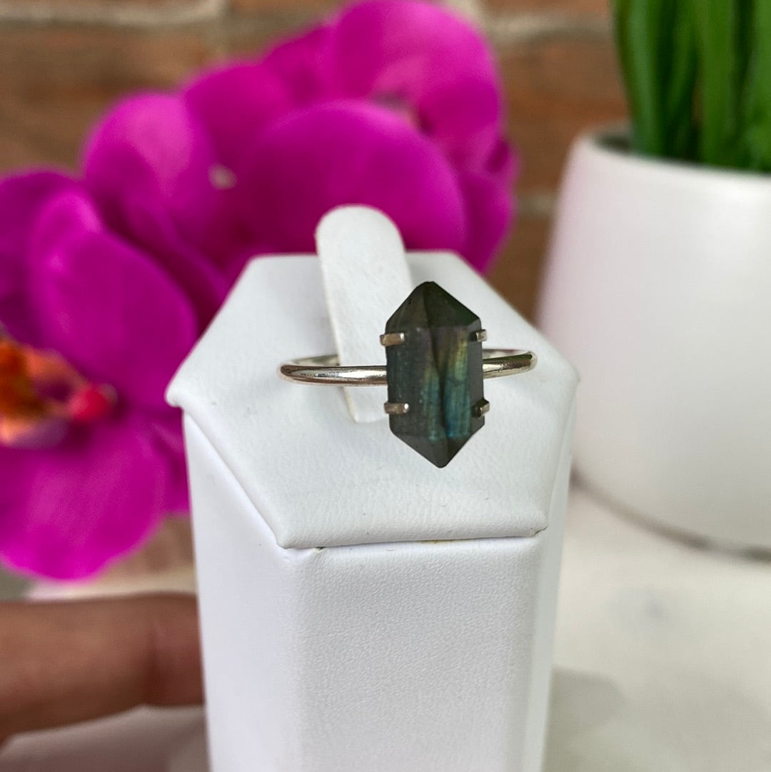 Assorted (Moonstone, Labradorite, Tiger Eye) Double Terminated Point Ring Set with Prongs in sterling silver - 10mm