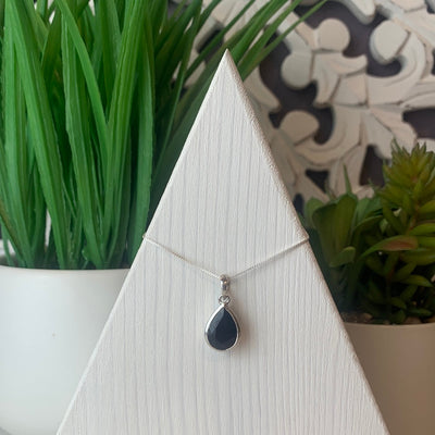 Blue Sapphire Faceted Bezel Set sterling silver Pendant (1cm x 1cm)