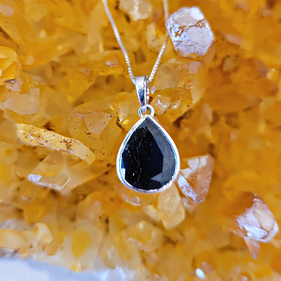 Blue Sapphire Faceted Bezel Set Sterling Silver Pendant (1cm x 1cm)
