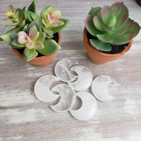 Crescent-Moon-Shaped-Stones-1-