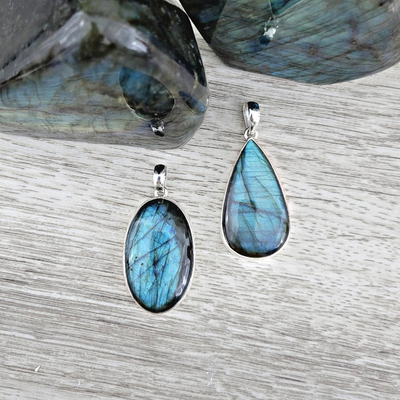 Labradorite Polished Sterling Silver Freeform Pendant 20mm
