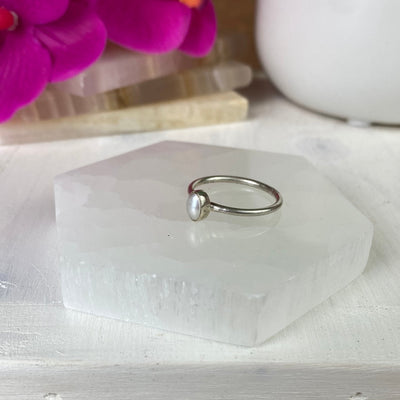Pearl Polished sterling silver Ring (Stone: 0.25 - 0.5")