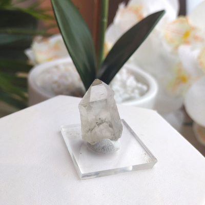 Quartz Point Thumbnail with gold and silver