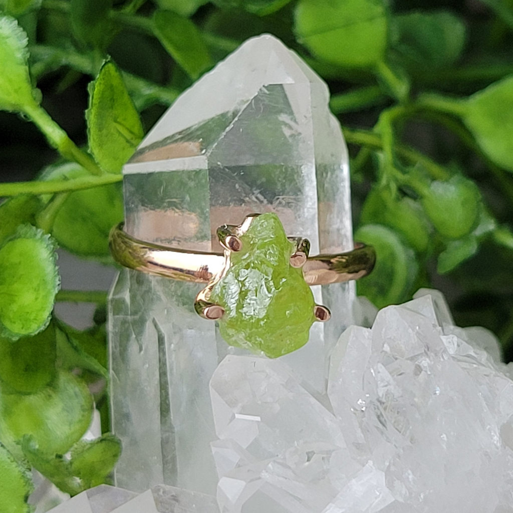 Rough Peridot Rose gold Prong Ring-Adjustable – Crystal Joys