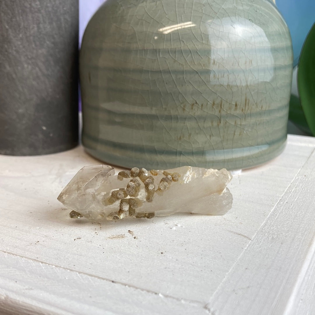 Scepter Quartz w/ Muscovite Mica 2.5" x .5"