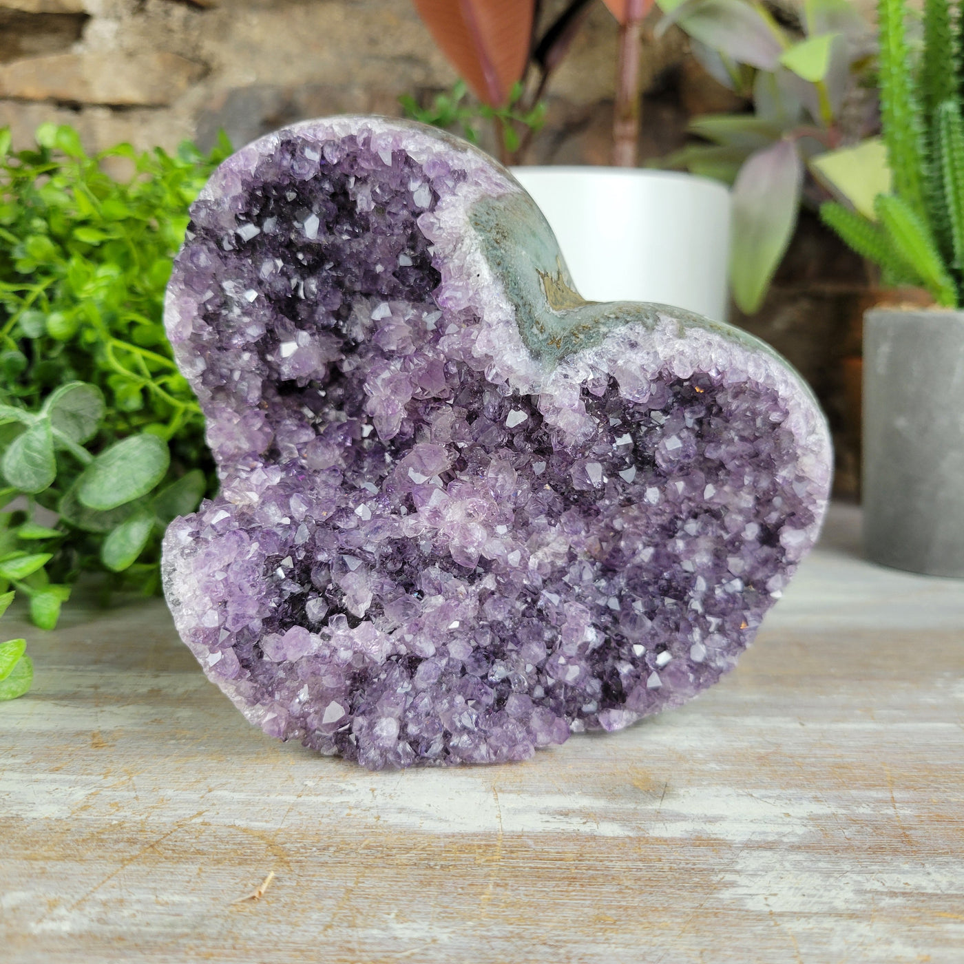 Statement Amethyst Heart 5" x 4" (0.815 kg)