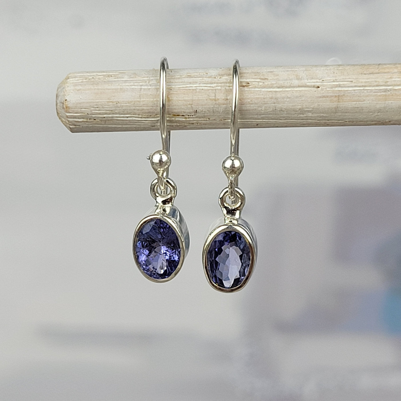 Tanzanite Faceted Bezel Set sterling silver Dangle Earring .25" Oval Gemstone
