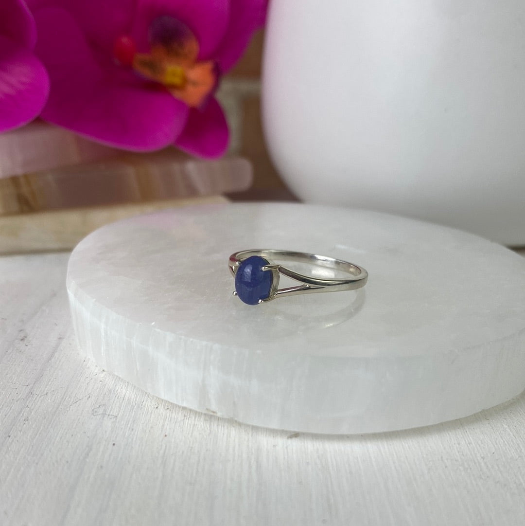 Tanzanite Oval Ring with sterling silver Prong Setting and Sized Band
