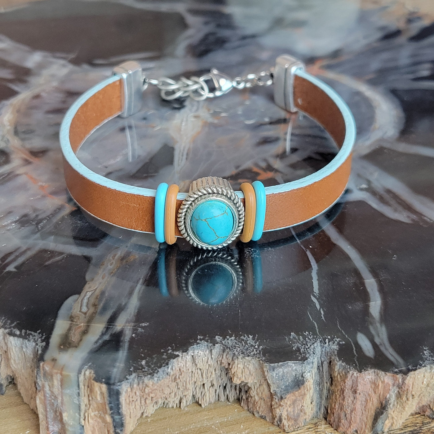 Tourquoise Gemstone Leather Bracelet - Artisan Made