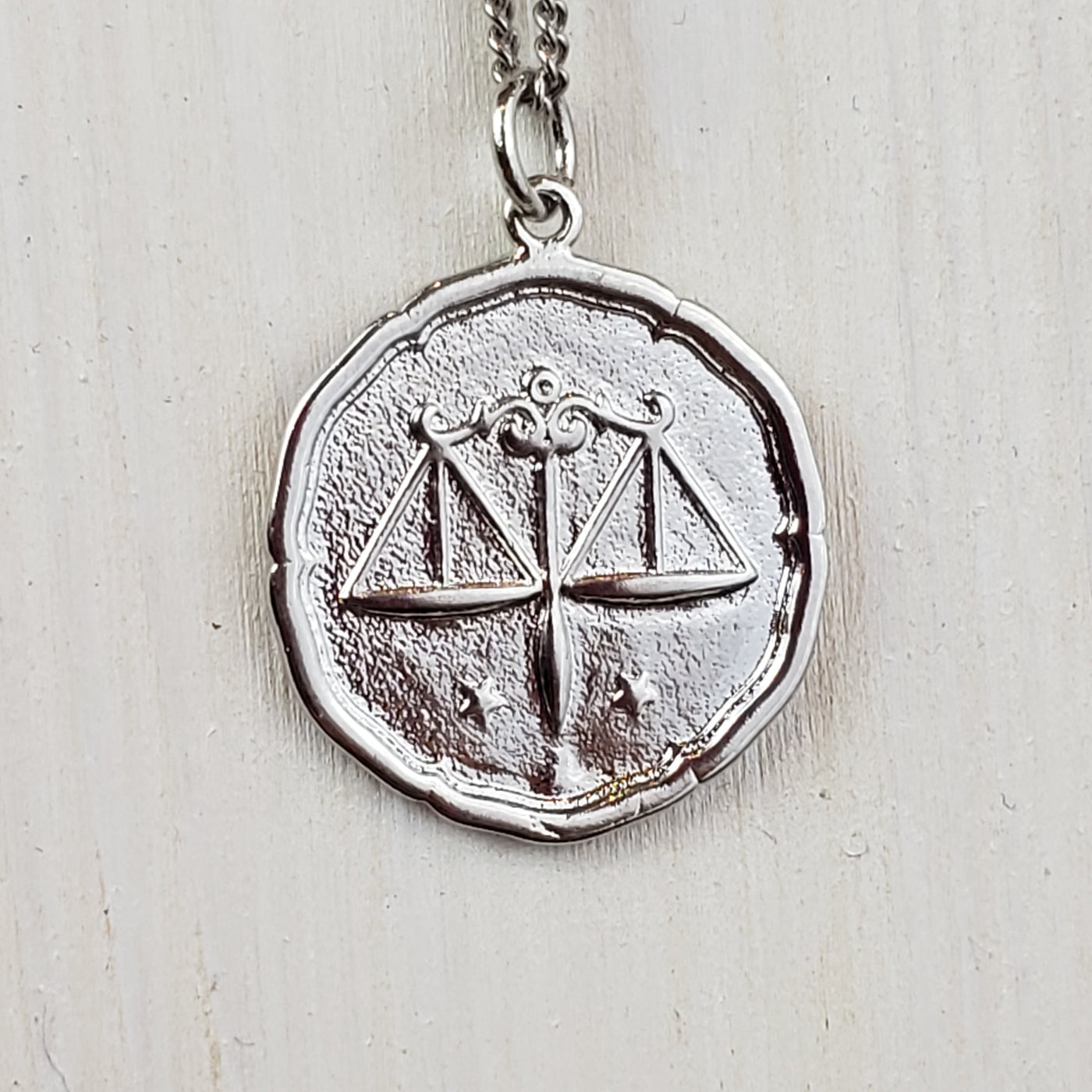 Zodiac Sign Single Layer Medallion Necklace-silver or gold
