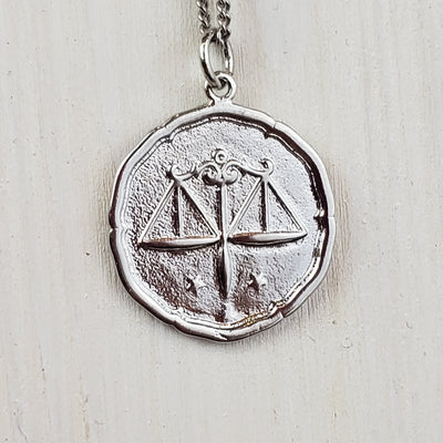 Zodiac Sign Single Layer Medallion Necklace-silver or gold