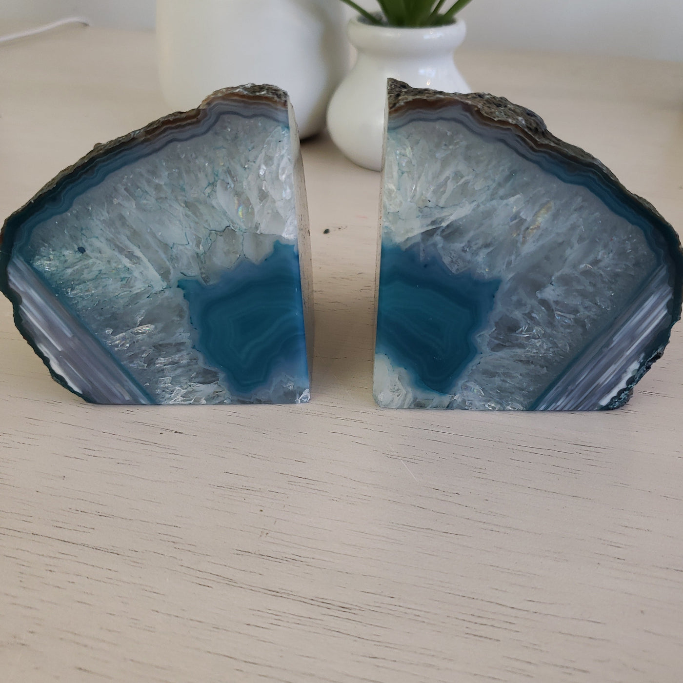 Agate Geode Bookends 3-5" - Assorted Colors