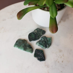 Emerald Slab 1.5-1.75 Inch