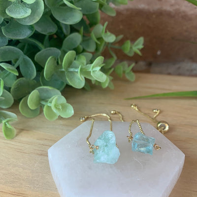 Amazon.com: Raw Aquamarine Stud earrings, Raw Aquamarine Earrings, 14K Gold  Filled or Sterling Silver or 14K Rose Gold Filled | March Birthstone, March  Birthday Gift | Handmade, Wire wrapped, blue gemstone :