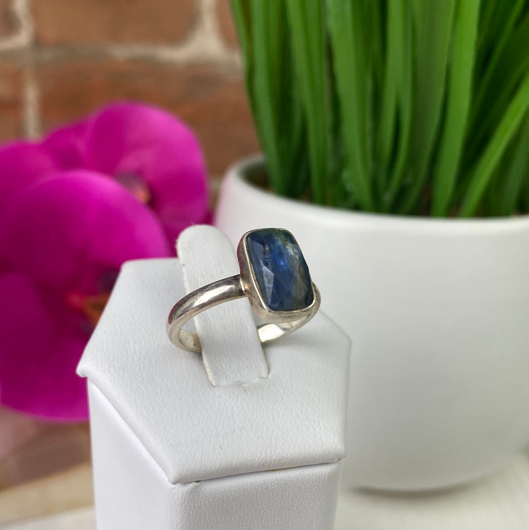 Kyanite Rectangle Cut Sterling Silver Ring