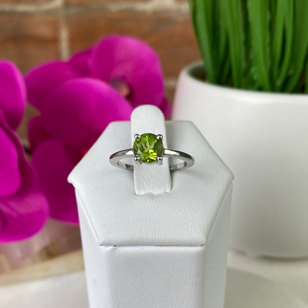 Peridot Round Cut Sterling Silver Prong Ring
